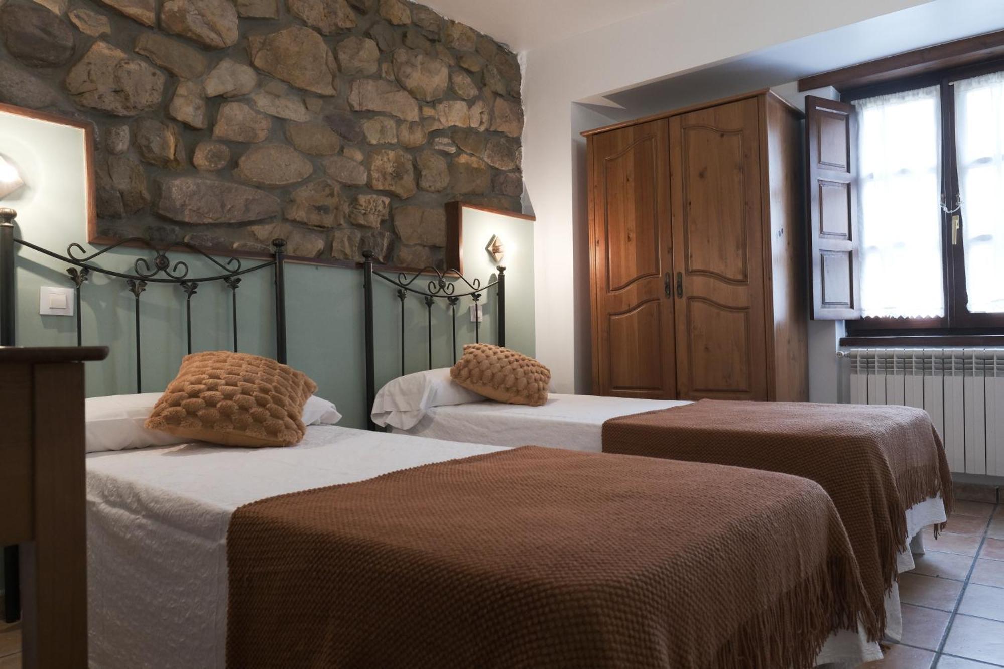 Posada La Estela De Barros Corrales De Buelna Dış mekan fotoğraf