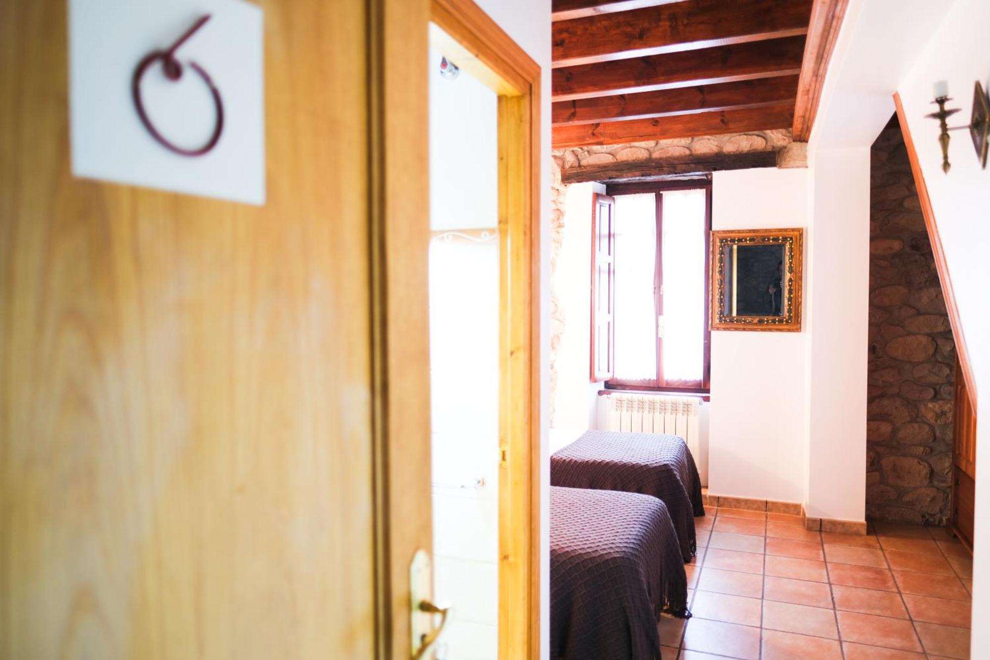 Posada La Estela De Barros Corrales De Buelna Dış mekan fotoğraf