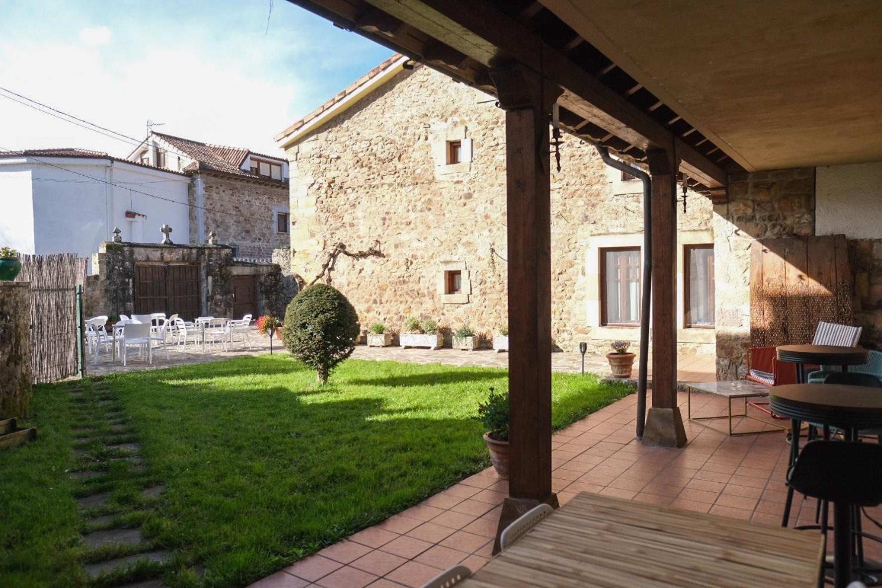 Posada La Estela De Barros Corrales De Buelna Dış mekan fotoğraf